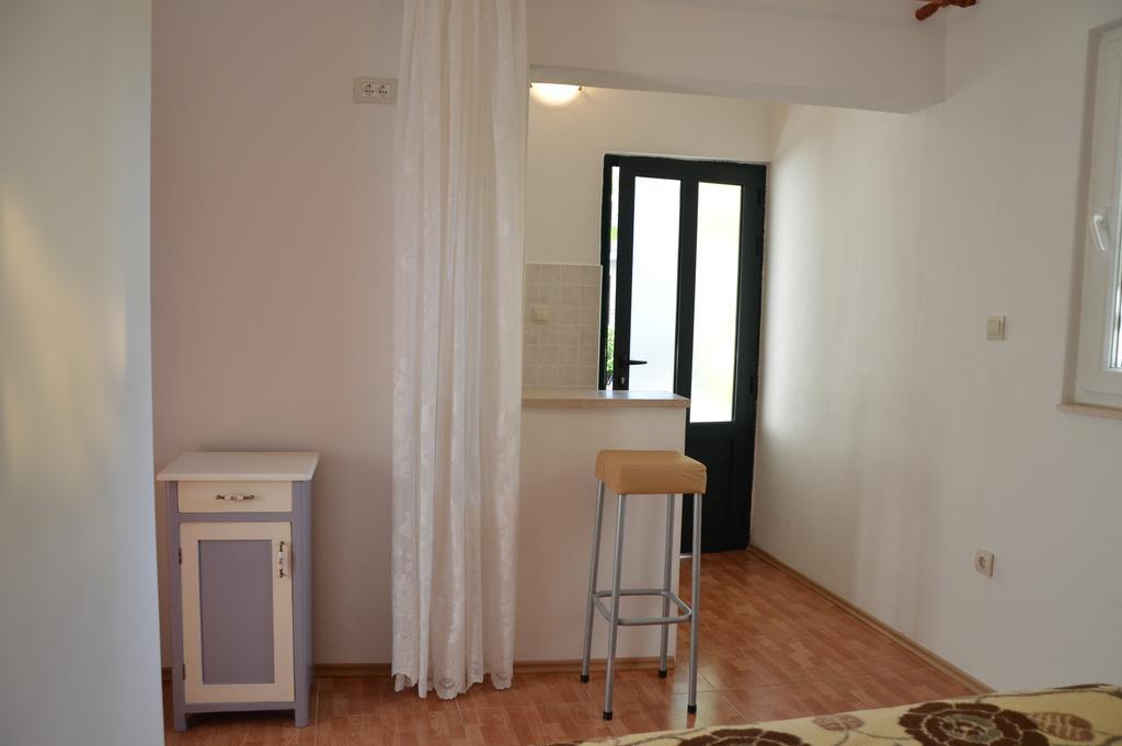 Apartments Andrea Drvenik  Room photo